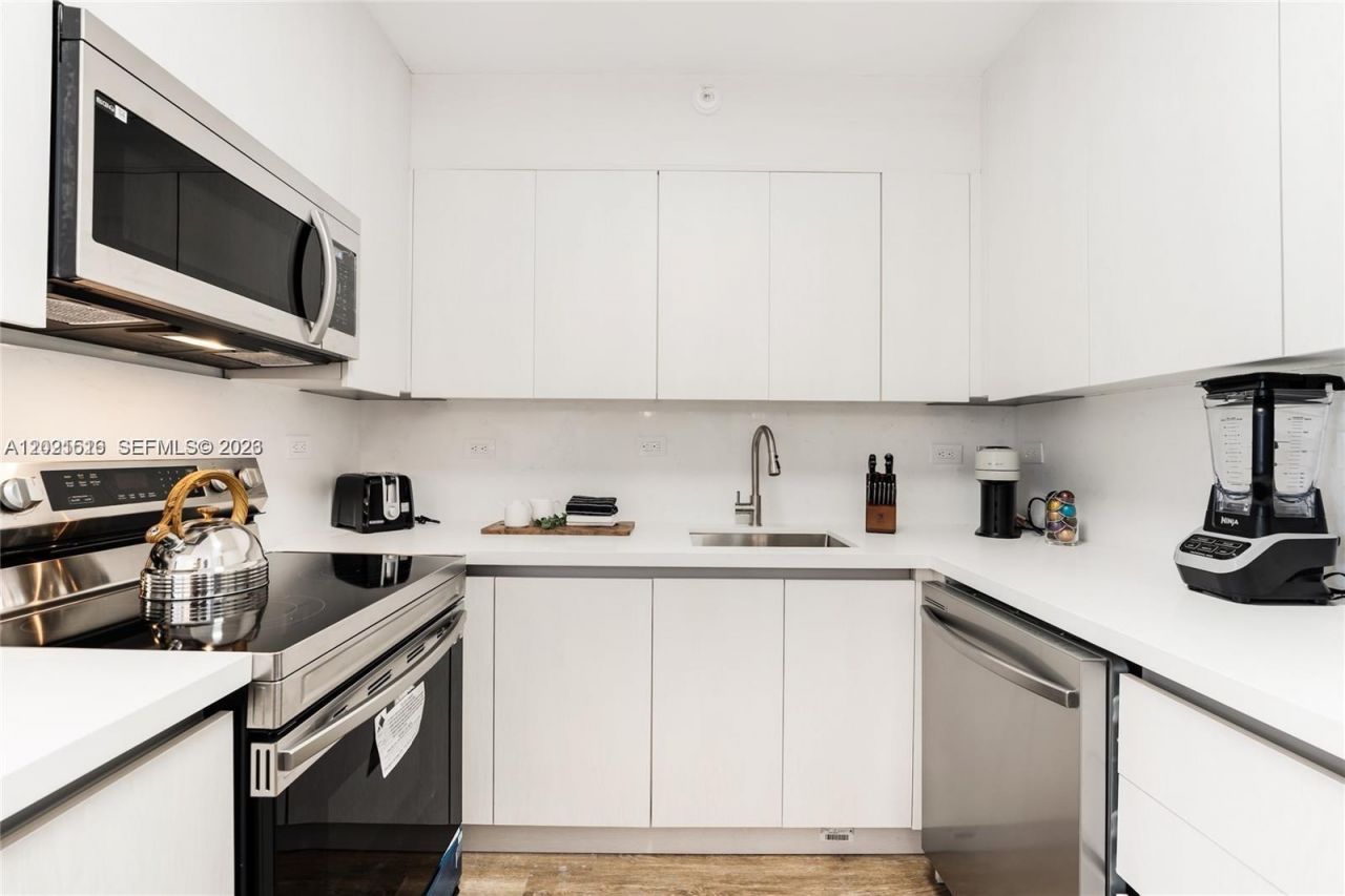 1500 Bay Rd , Unit 416S, Miami Beach, FL 33139 Photo