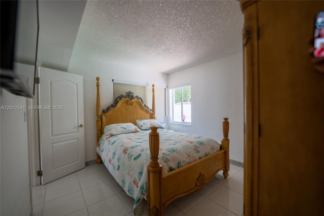 2701 N Atlantic Blvd , Fort Lauderdale, FL 33308 Photo
