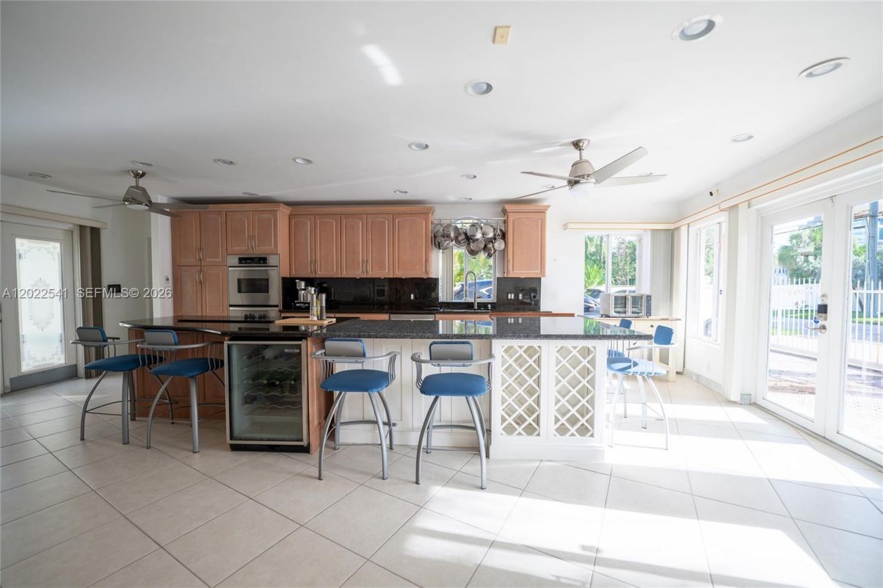 2701 N Atlantic Blvd , Fort Lauderdale, FL 33308 Photo
