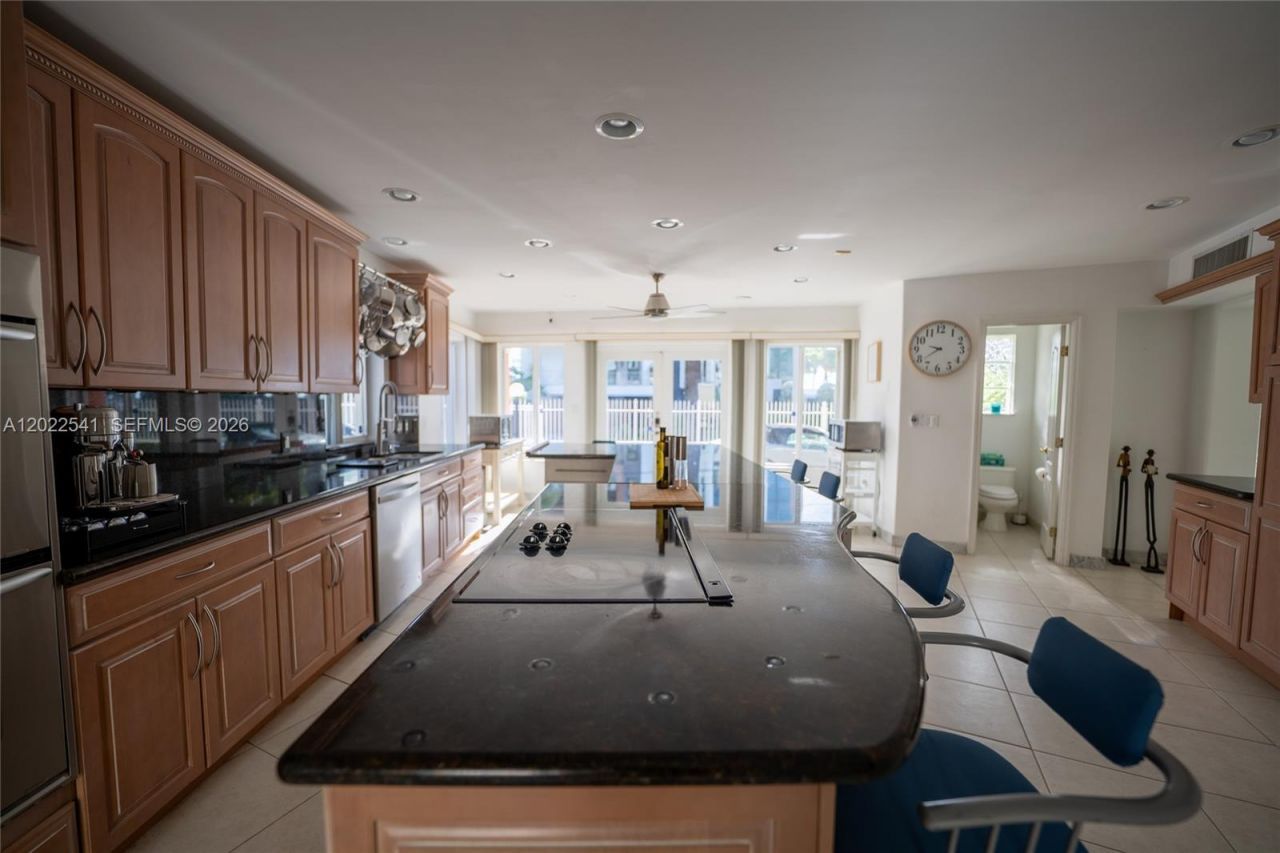 2701 N Atlantic Blvd , Fort Lauderdale, FL 33308 Photo