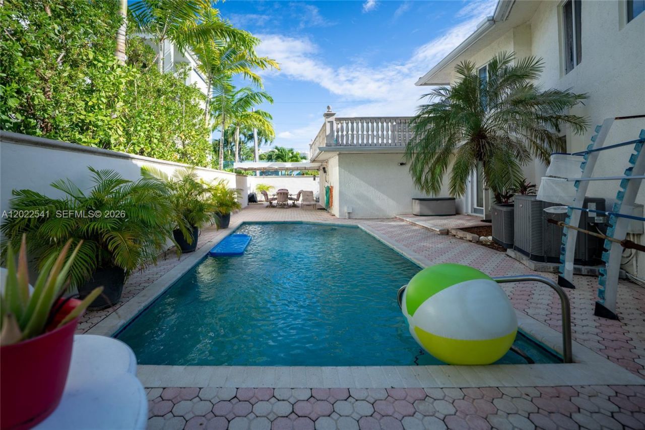 2701 N Atlantic Blvd , Fort Lauderdale, FL 33308 Photo