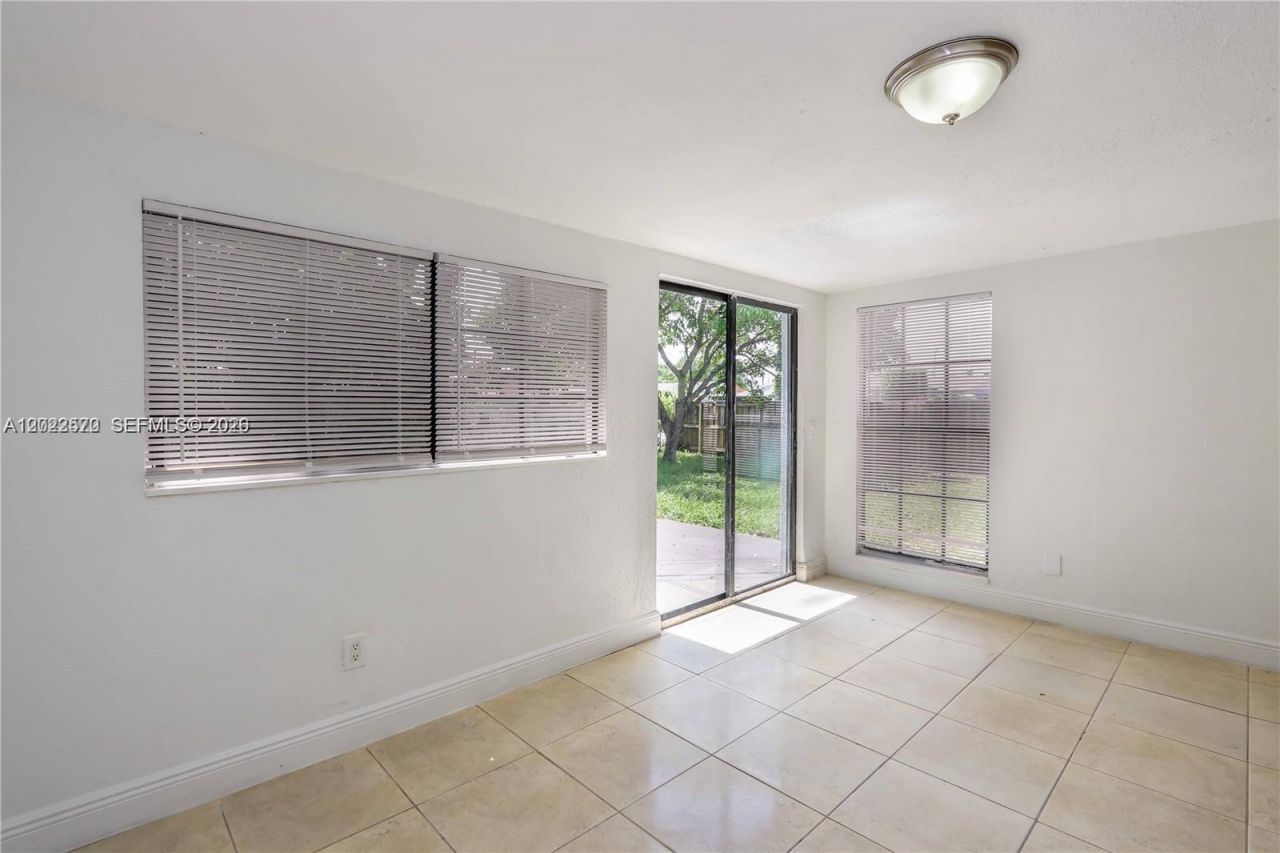 200 SW 64th Way , Pembroke Pines, FL 33023 Photo