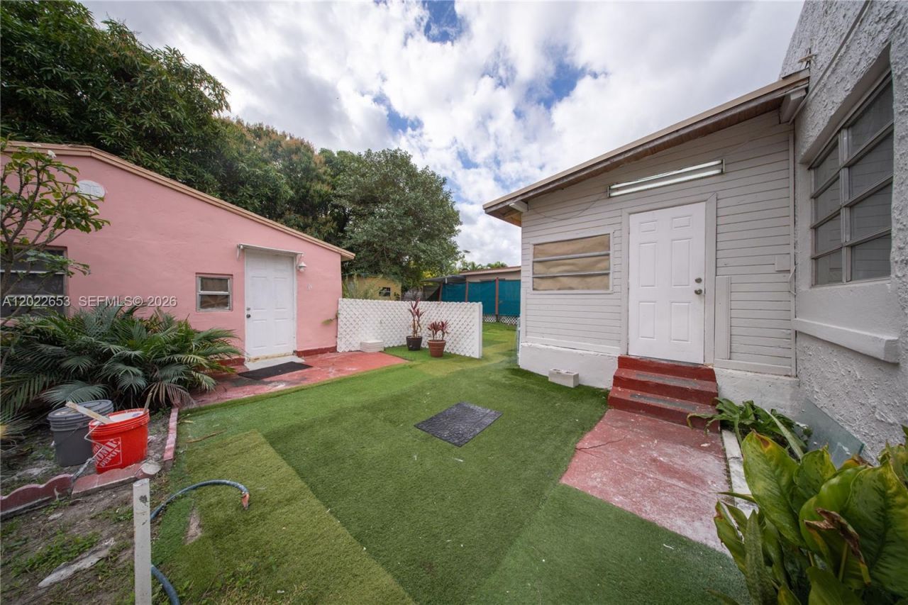 2744 SW 16th Ter , Miami, FL 33145 Photo