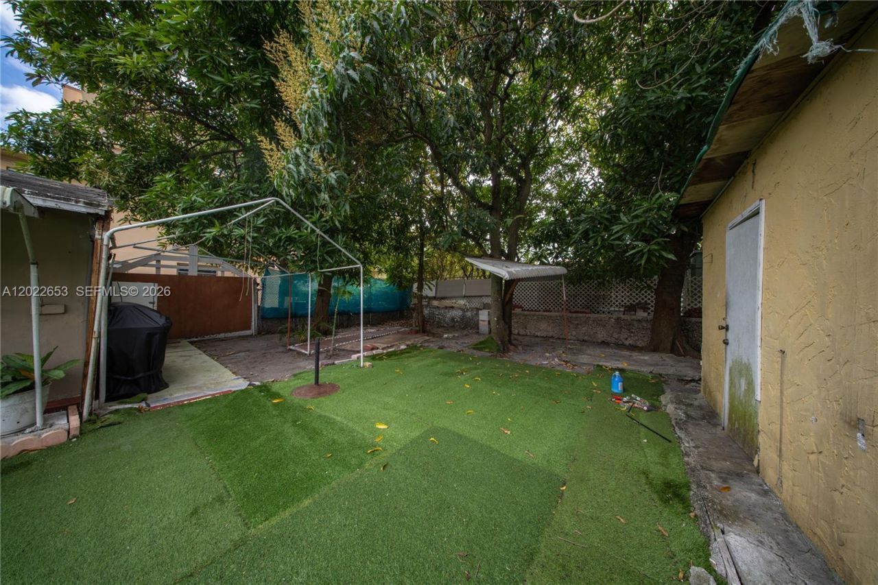 2744 SW 16th Ter , Miami, FL 33145 Photo