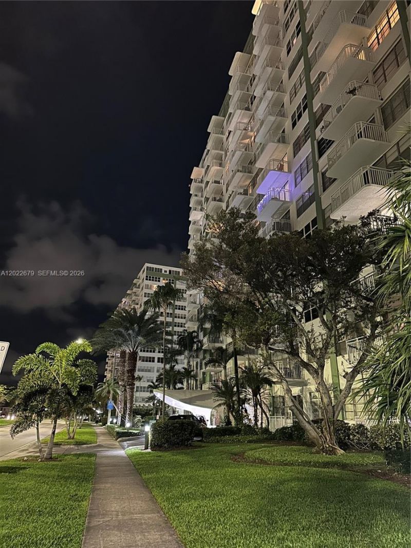 2100 Sans Souci Blvd , Unit B811, North Miami, FL 33181 Photo