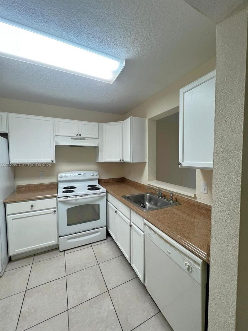 3470 Foxcroft Rd , Unit 307, Miramar, FL 33025 Photo