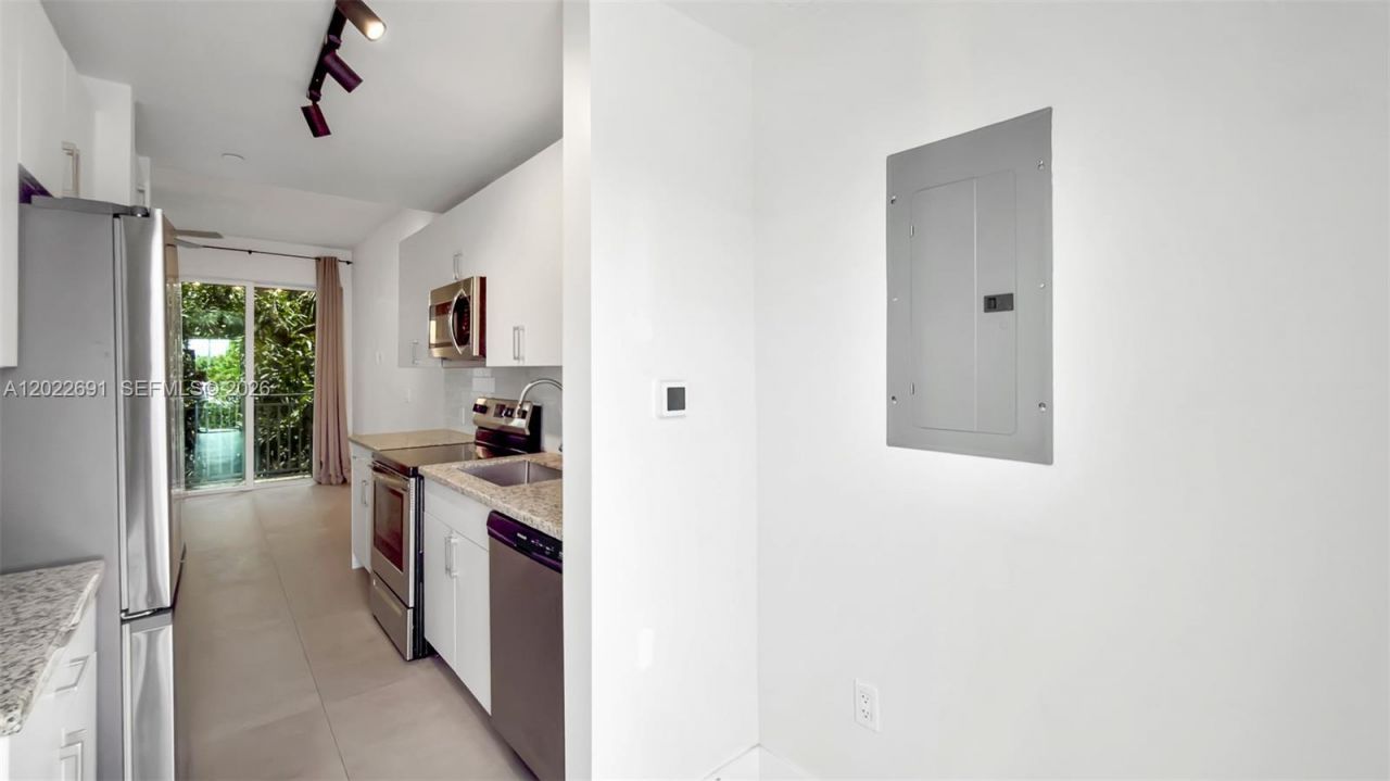 1536 NW 15th Ave , Unit 203, Miami, FL 33125 Photo