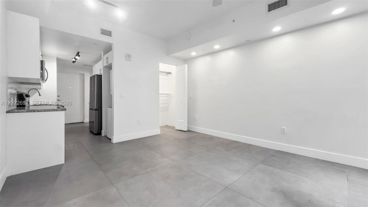1536 NW 15th Ave , Unit 203, Miami, FL 33125 Photo