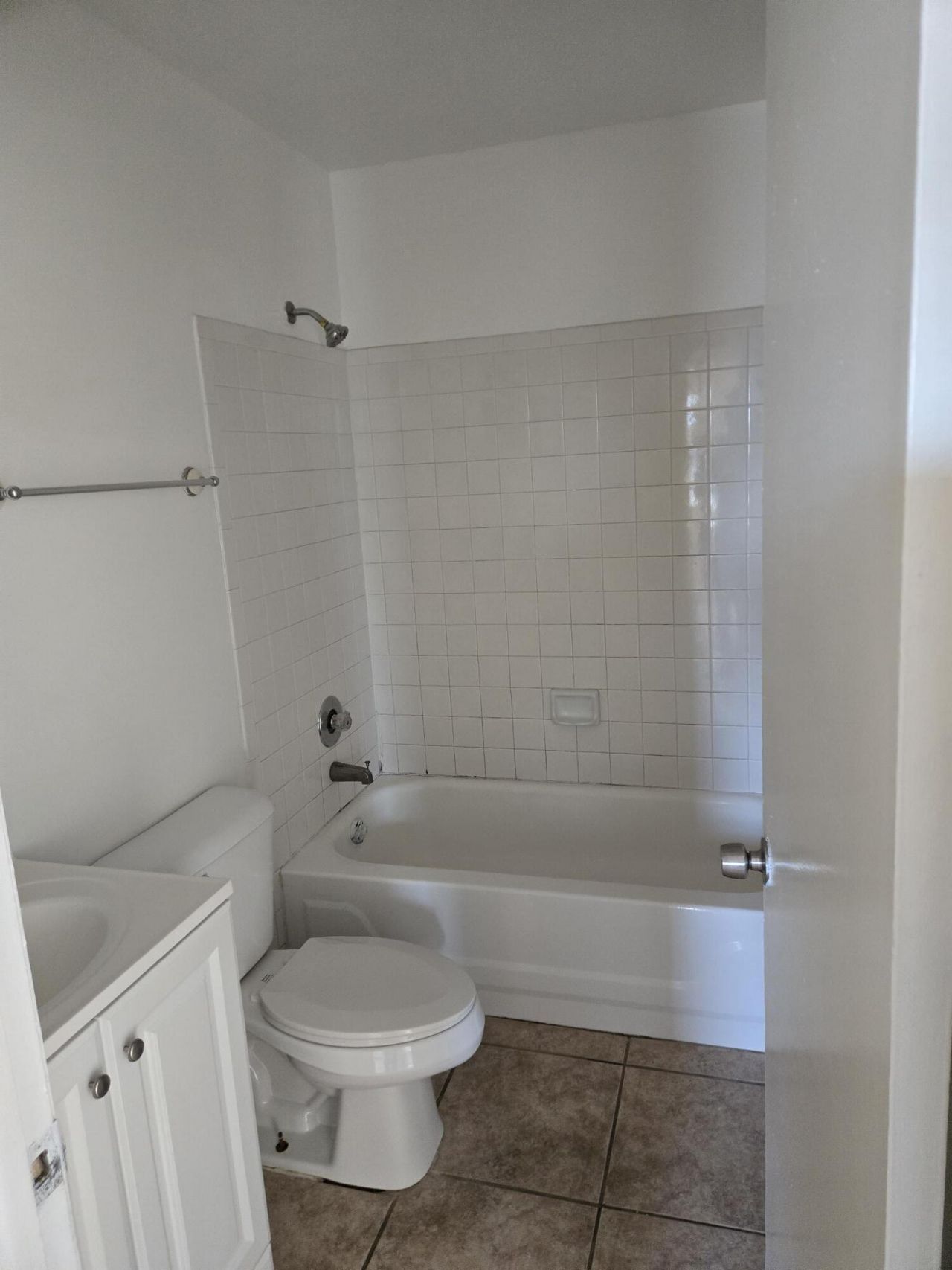 1814 Abbey Road, Unit 204, West Palm Beach, FL 33415 Photo