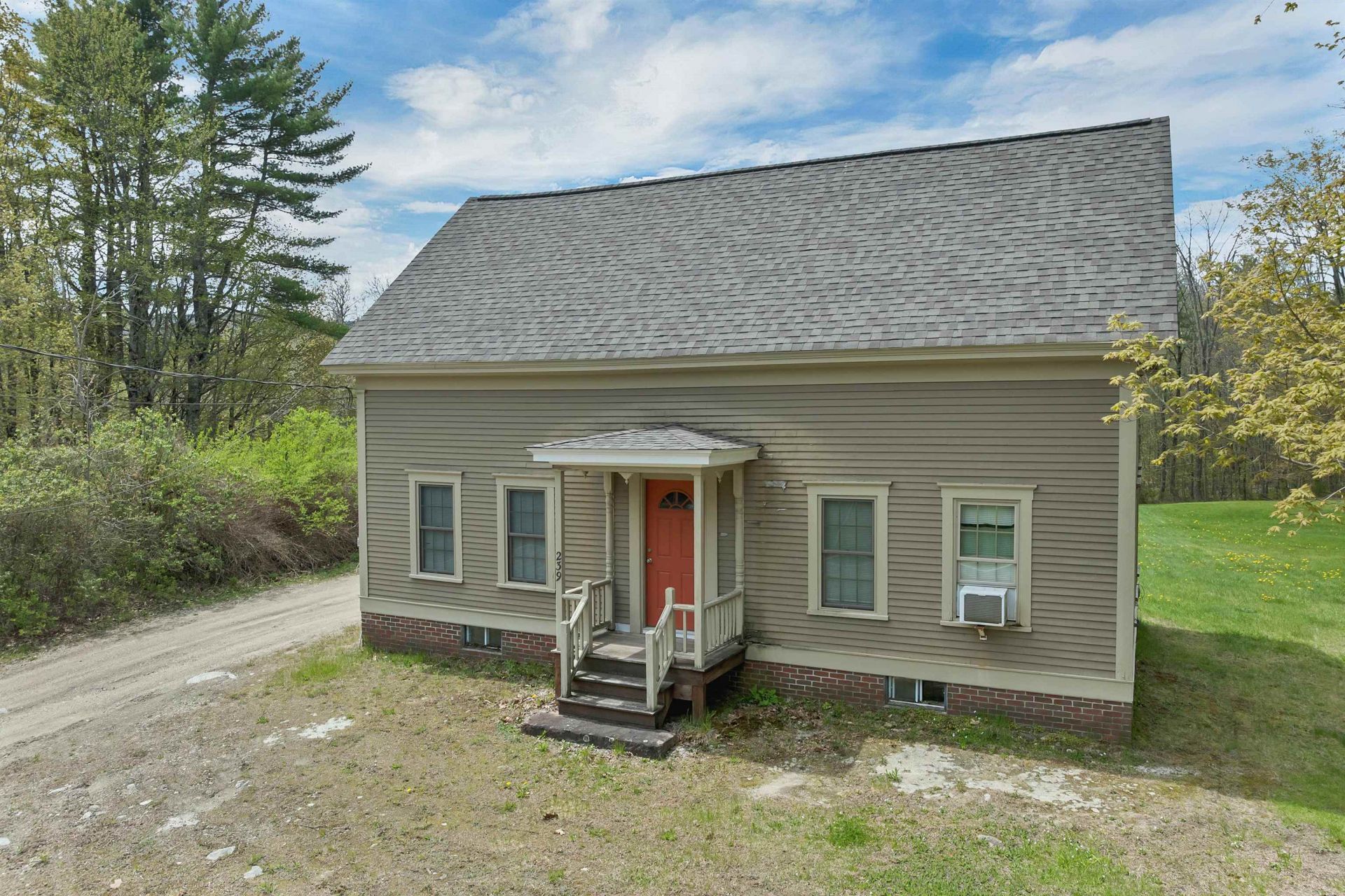 239 Wentworth Road, Brookfield, NH 03872 Main Photo