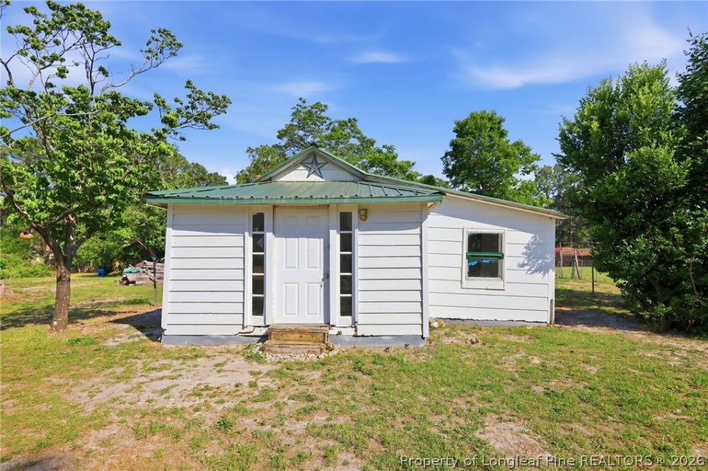 416 Wakefield Drive, Hope Mills, NC 28348 Main Photo
