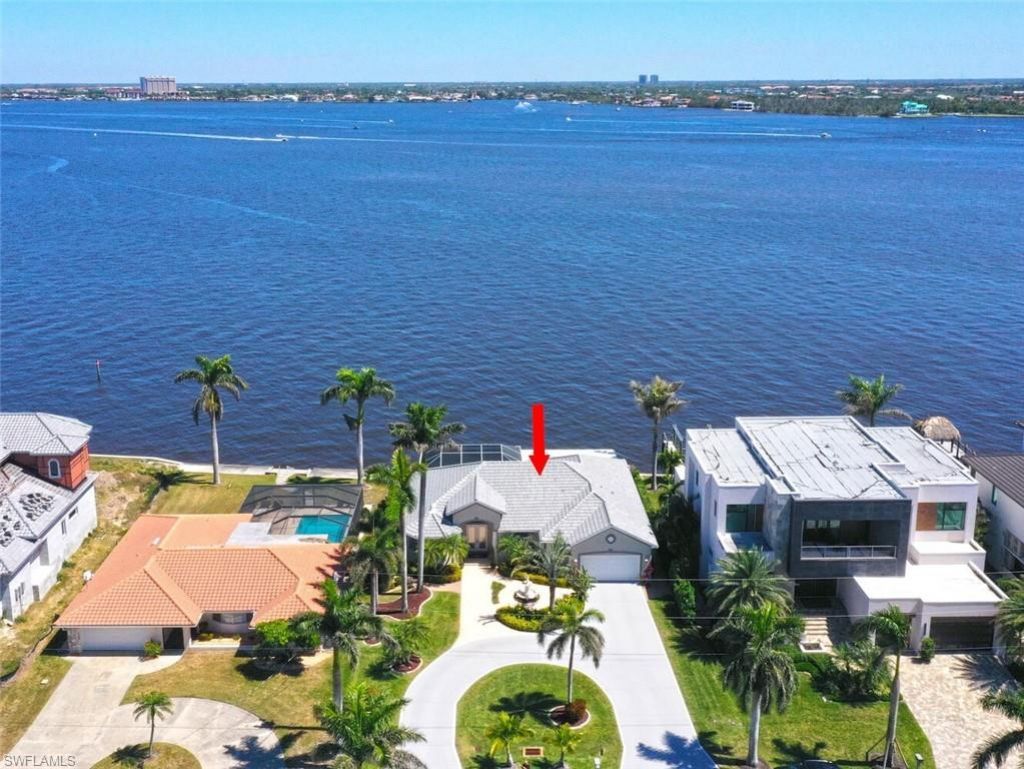 5727 Riverside Dr, Cape Coral, FL 33904 Main Photo