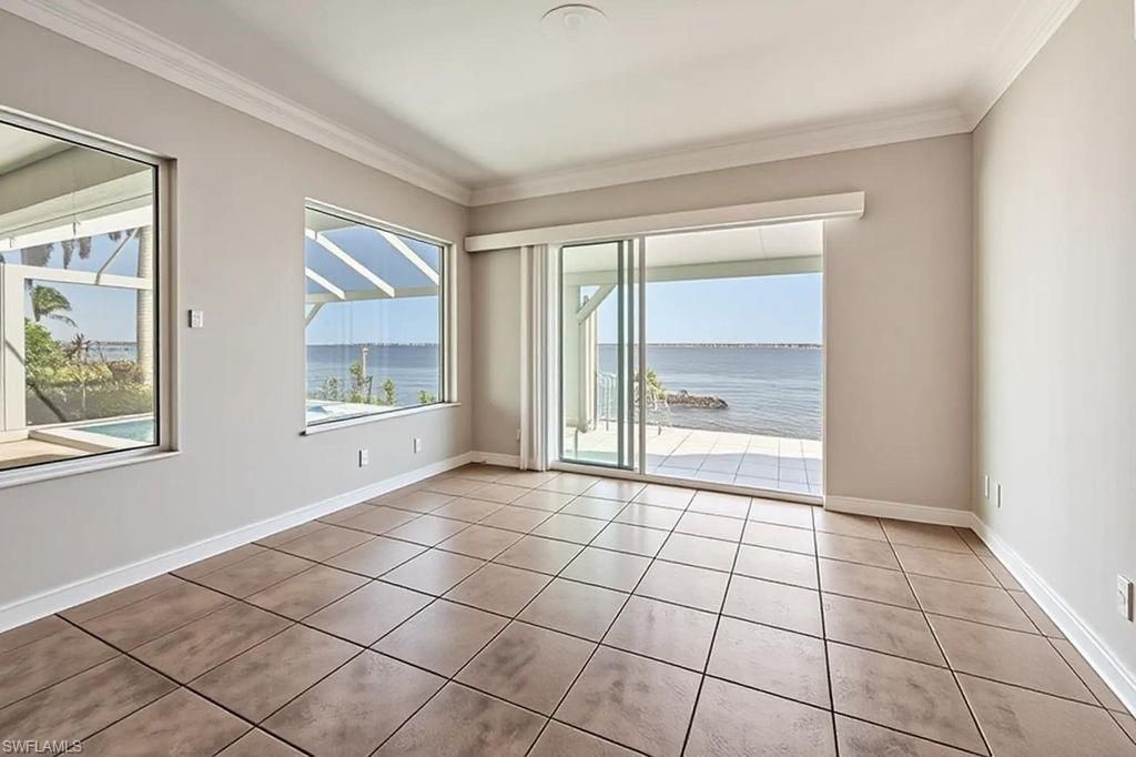 5727 Riverside Dr, Cape Coral, FL 33904 Photo