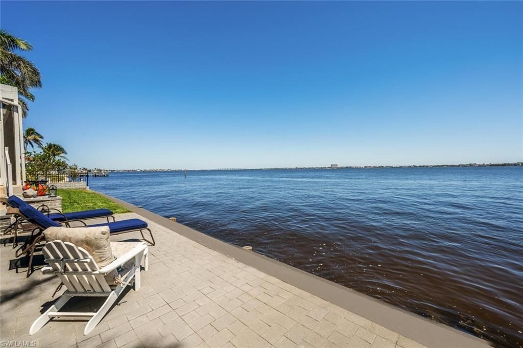 5727 Riverside Dr, Cape Coral, FL 33904 Photo