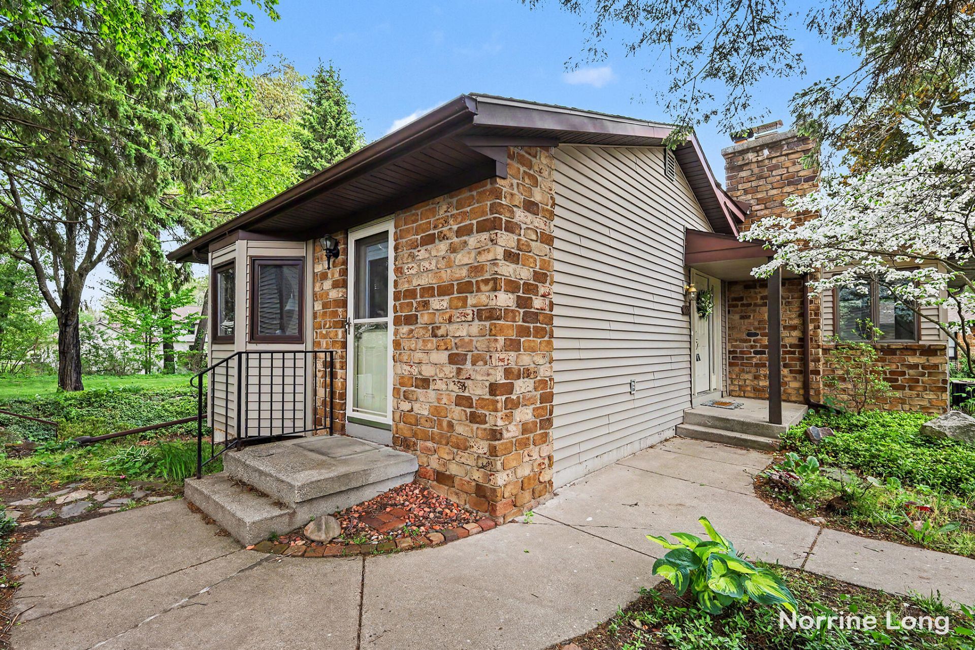 2579 Knightsbridge Road Se, Grand Rapids, MI 49546 Main Photo