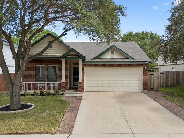 8927 Interlachen, Selma, TX 78154