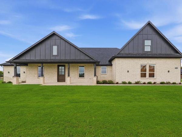 8803 Kassandra Drive, Sanger, TX 76266