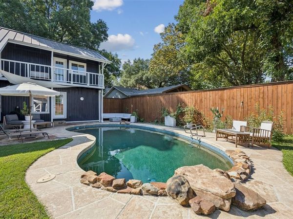 9427 Hobart Street, Dallas, TX 75218