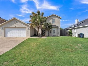 4024 Busch Gardens Drive, Fort Worth, TX 76123