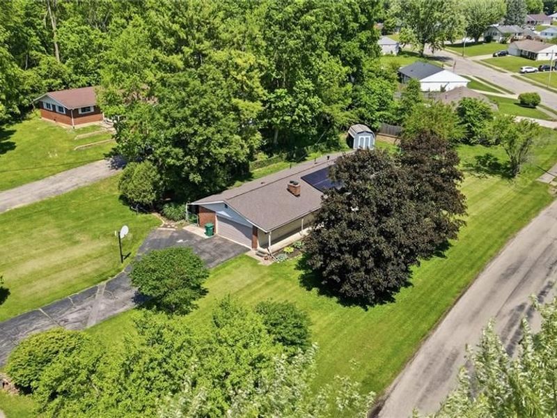 2627 Marinette Drive, Springfield, OH 45503 Photo 2