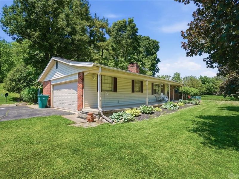 2627 Marinette Drive, Springfield, OH 45503 Photo 8