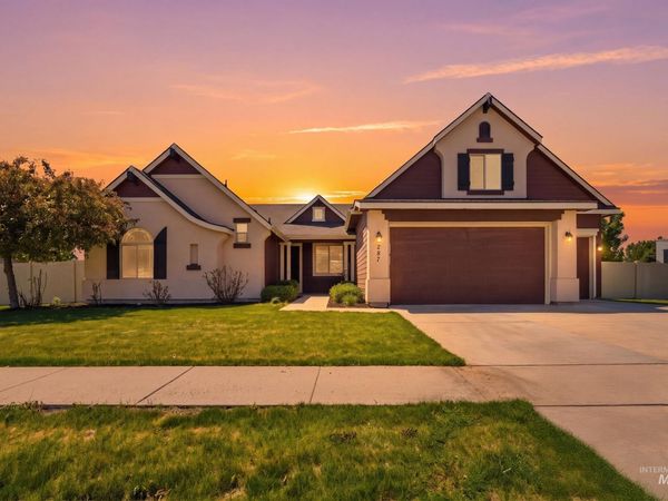 287 W Hidden Meadow Way, Middleton, ID 83644