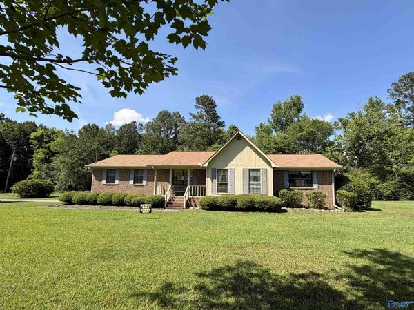 120 S Lake Drive, Rainbow City, AL 35906