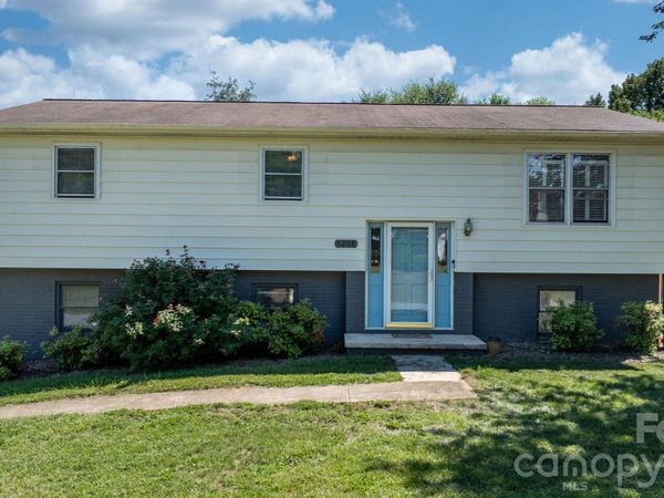 5208 W Piedmont Circle, Conover, NC 28613