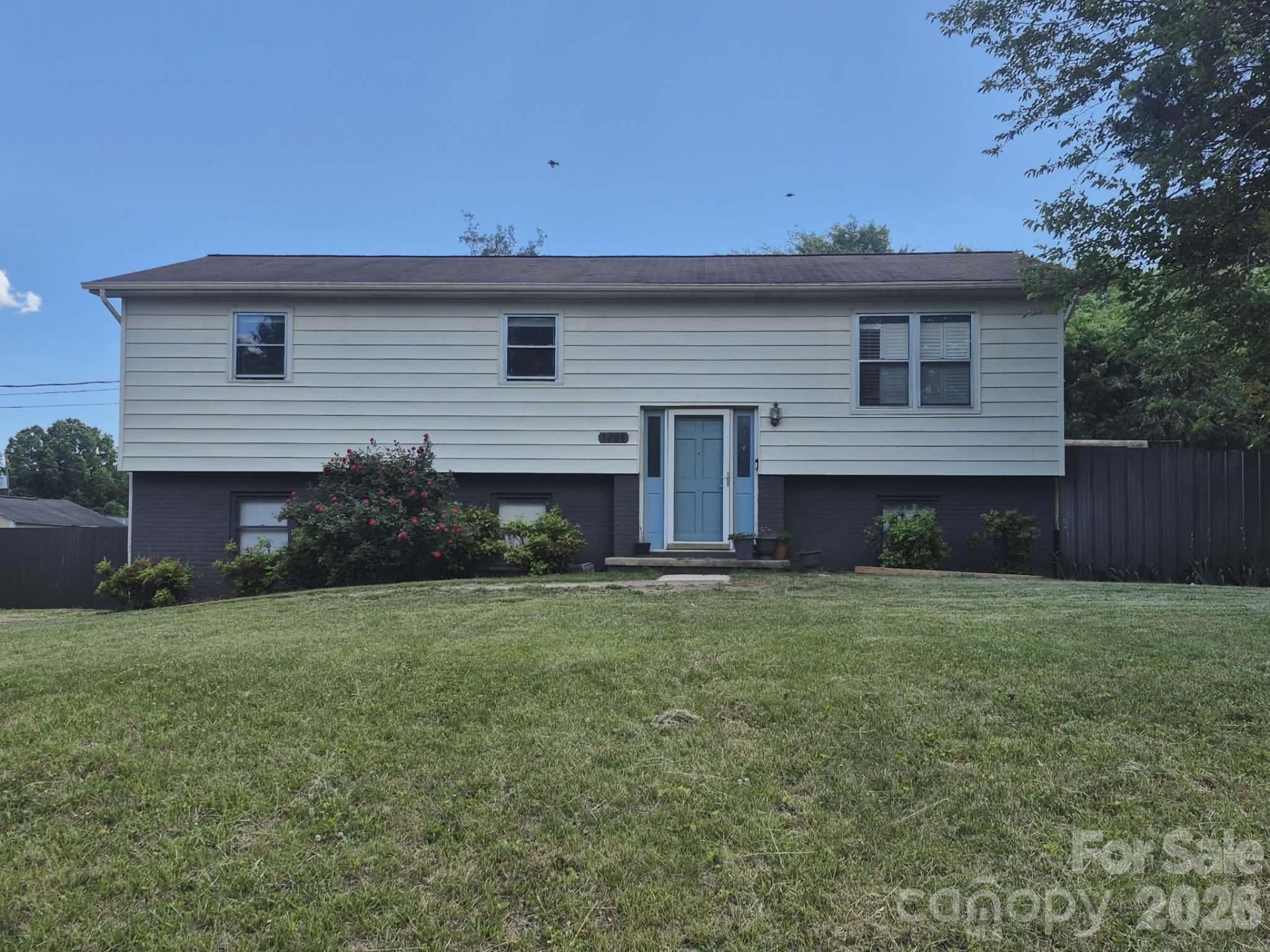 5208 W Piedmont Circle , Conover, NC 28613 Main Photo