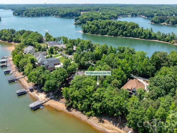 313 Windemere Isle Road , Statesville, NC 28677