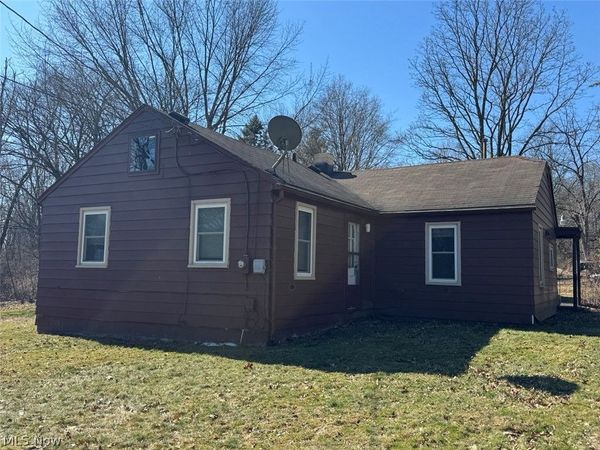 2160 Ingersoll Drive , Akron, OH 44320