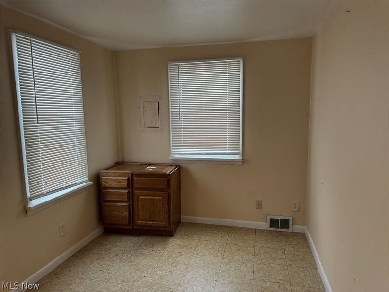 2160 Ingersoll Drive, Akron, OH 44320 Photo 29