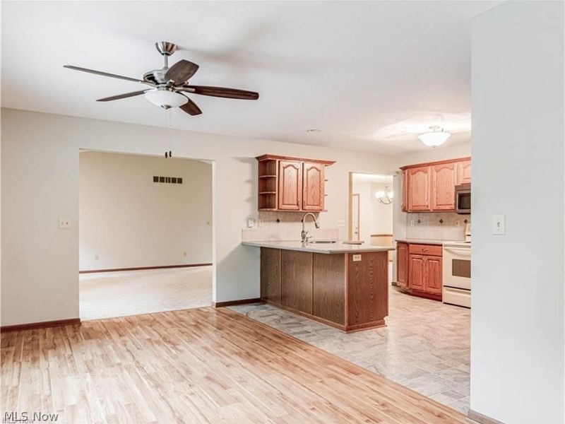893 West Street Street, Wadsworth, OH 44281 Photo 14