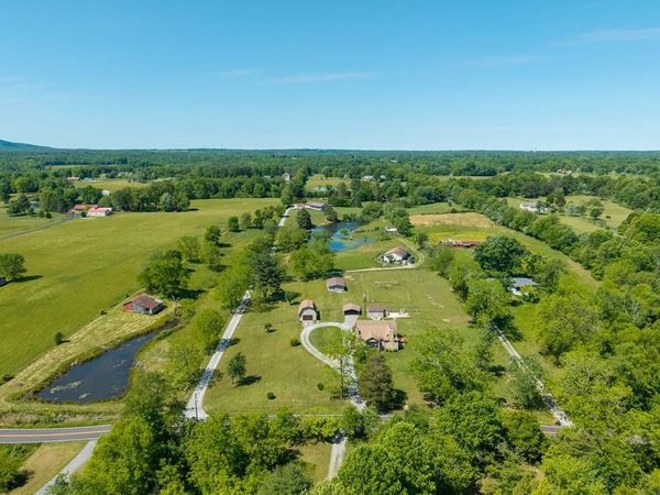 1805 Open Range Road, Crossville, TN 38555