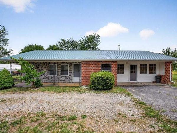 1372 Jamestown Hwy, Livingston, TN 38570