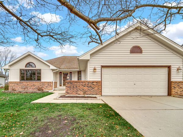 2420 Harbor Court , Aurora, IL 60504