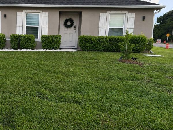 901 SW Fisherman Avenue, Port St. Lucie, FL 34953