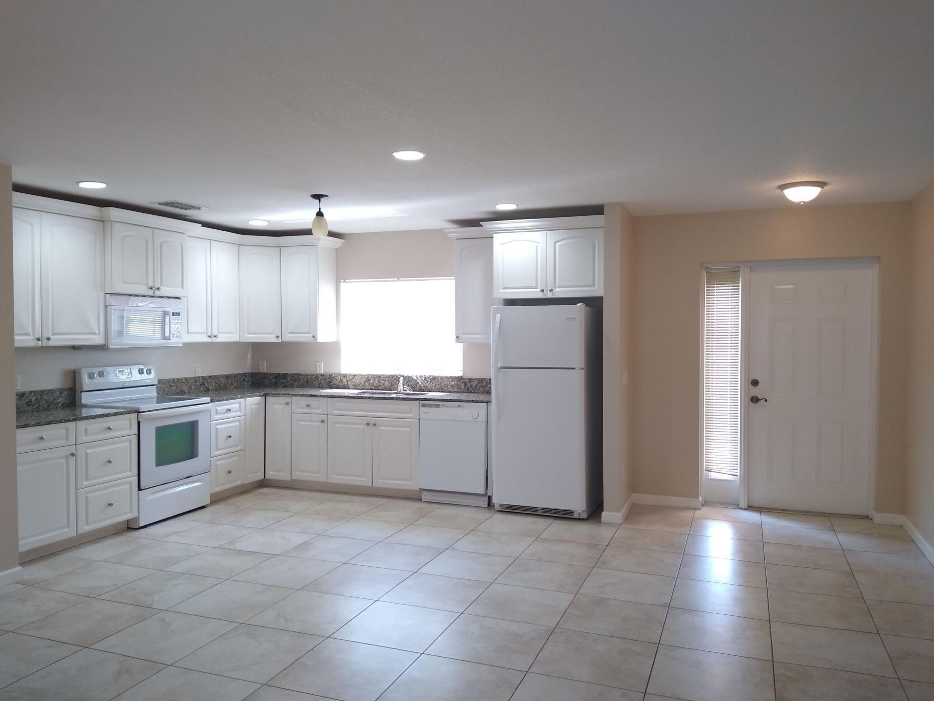 2082 SE Wild Meadow Circle, Port Saint Lucie, FL 34952 Photo