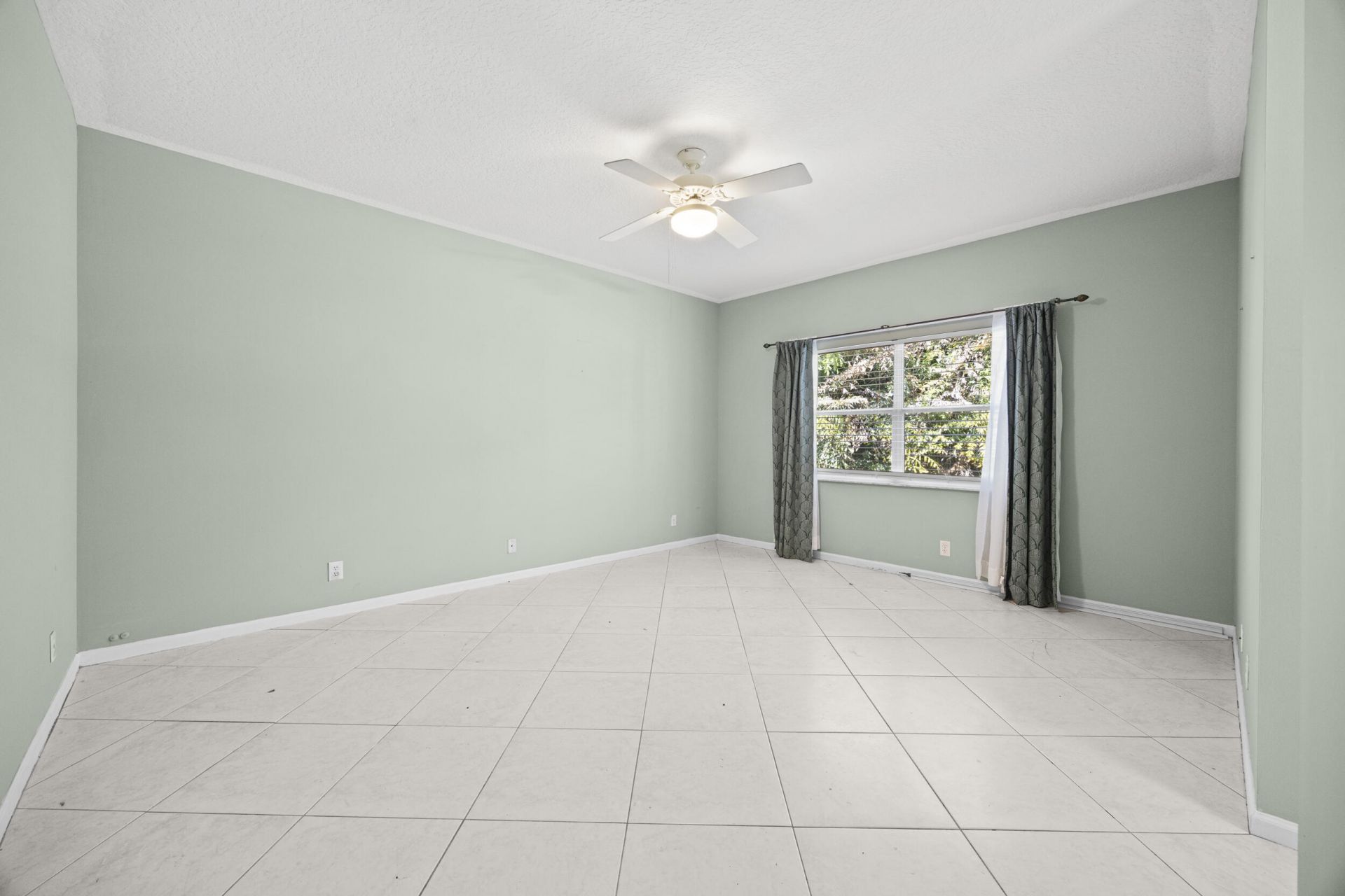 105 Monterey Way, Royal Palm Beach, FL 33411 Photo