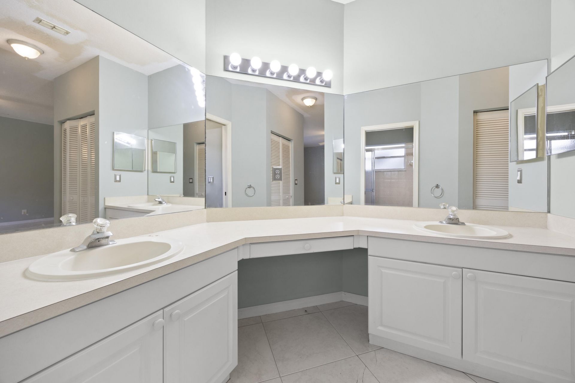 105 Monterey Way, Royal Palm Beach, FL 33411 Photo