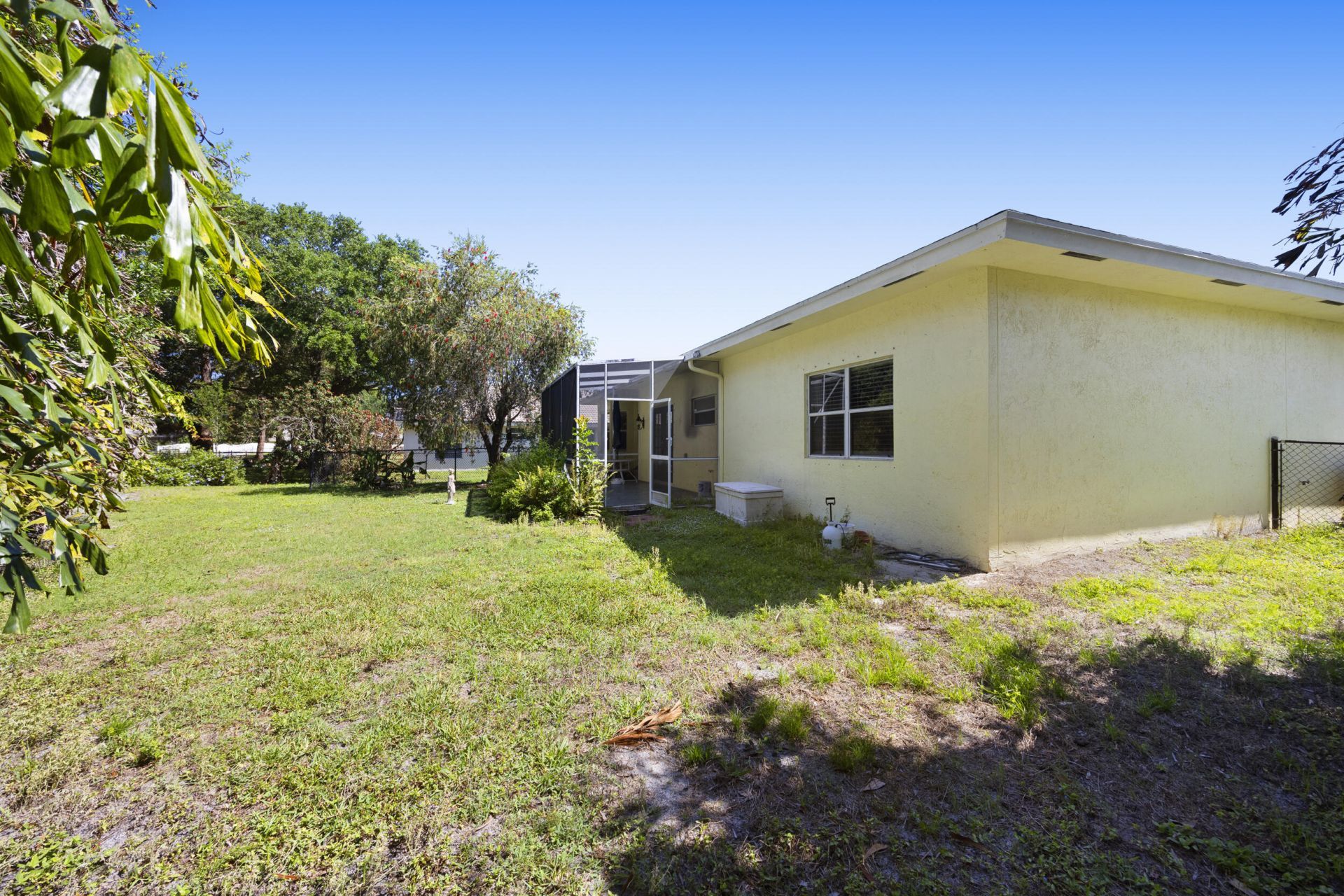 105 Monterey Way, Royal Palm Beach, FL 33411 Photo