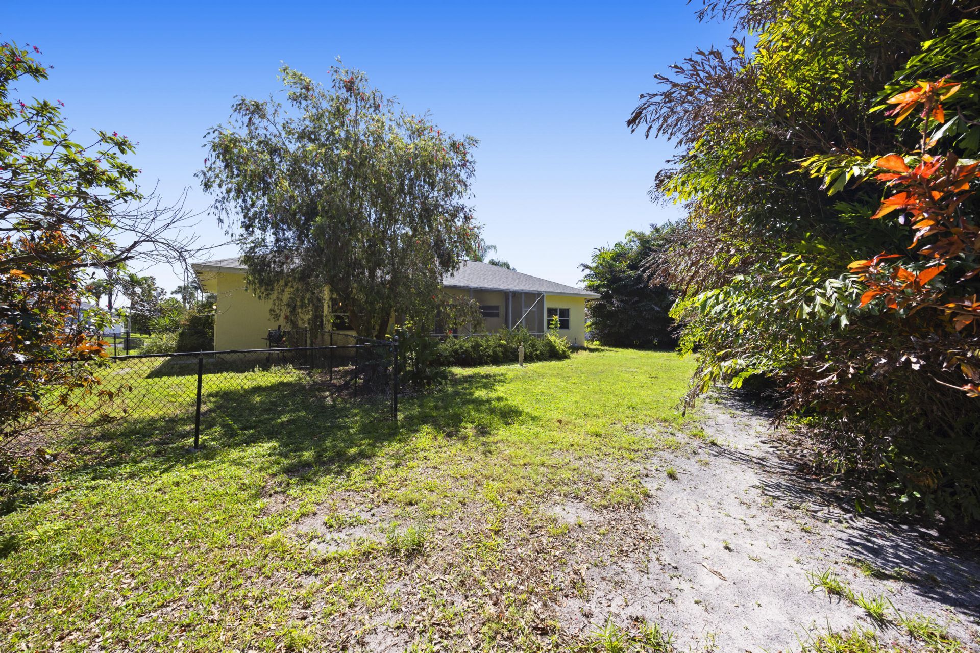 105 Monterey Way, Royal Palm Beach, FL 33411 Photo