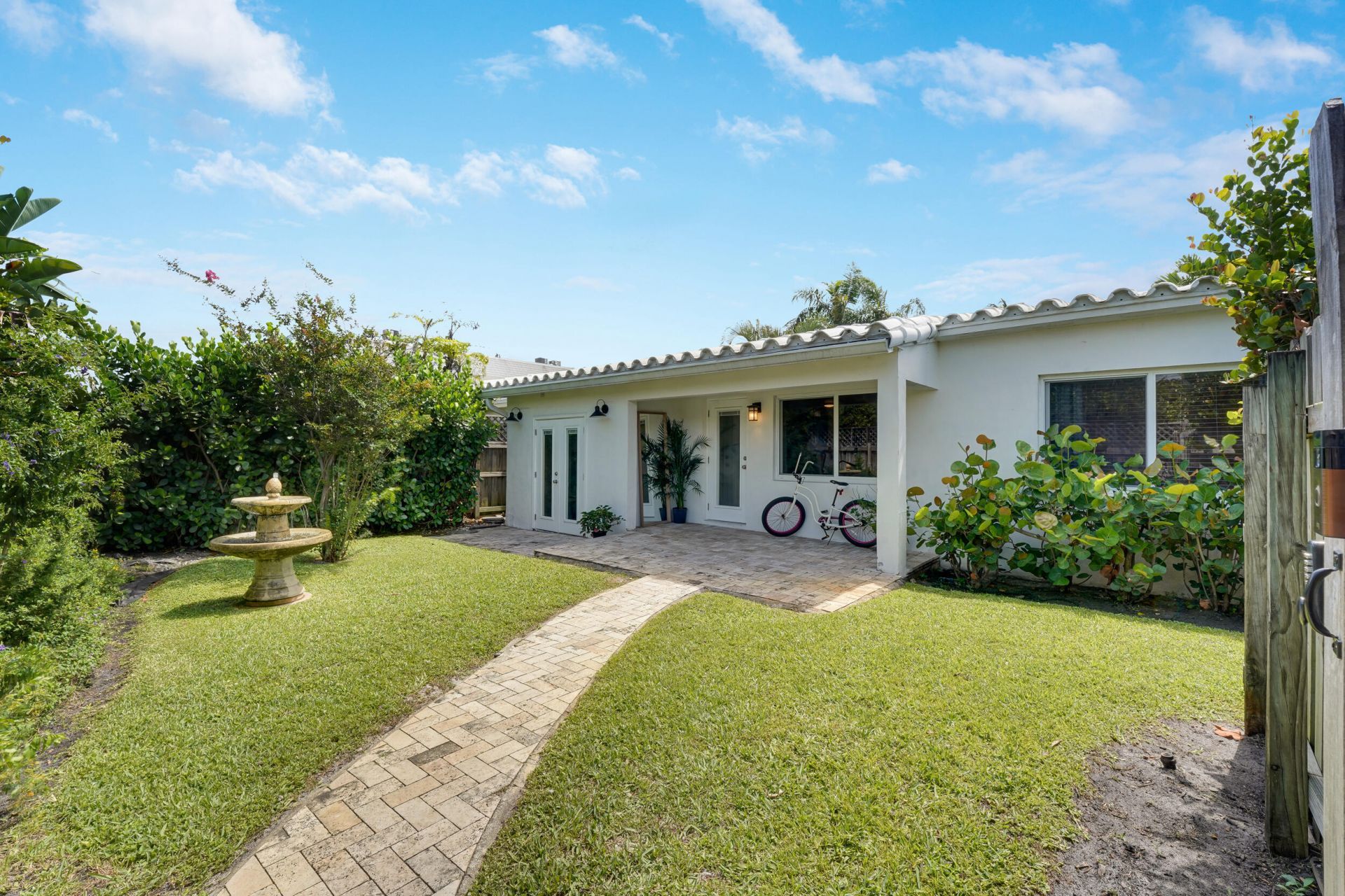 1236 NE 13th Avenue, Fort Lauderdale, FL 33304 Photo