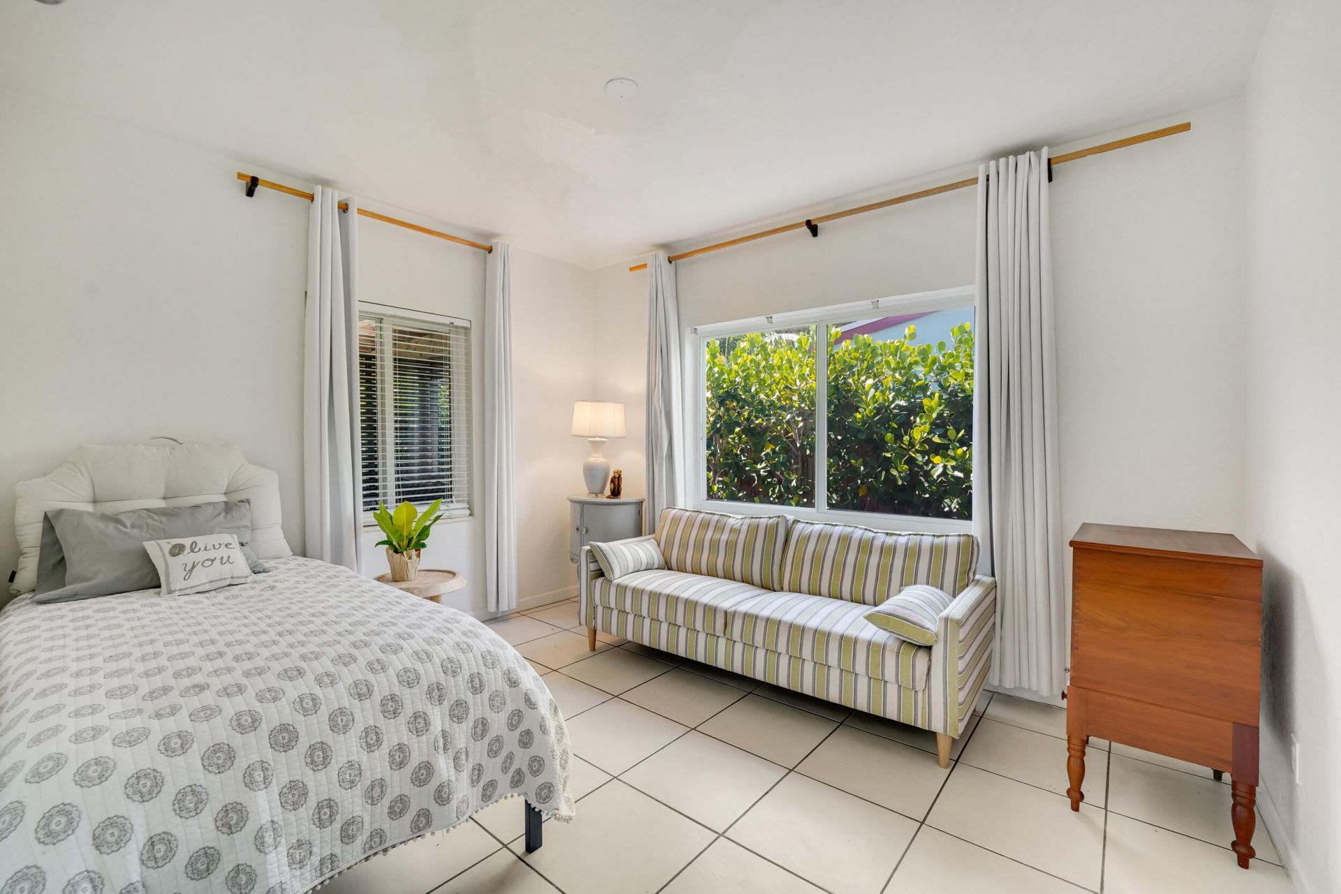 1236 NE 13th Avenue, Fort Lauderdale, FL 33304 Photo