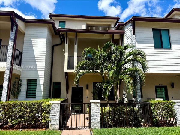 4680 NW 83rd Path , Unit 4680, Doral, FL 33166