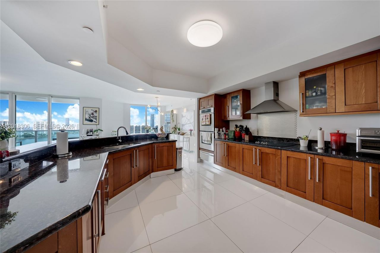 3301 NE 183rd St, Unit 2007, Aventura, FL 33160 Photo