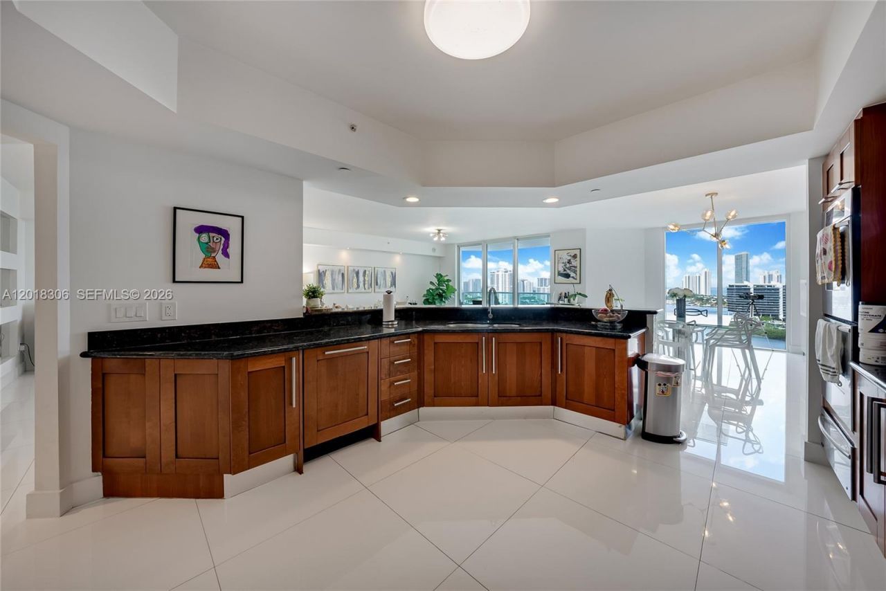 3301 NE 183rd St, Unit 2007, Aventura, FL 33160 Photo