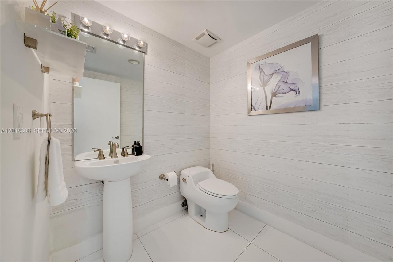 3301 NE 183rd St, Unit 2007, Aventura, FL 33160 Photo