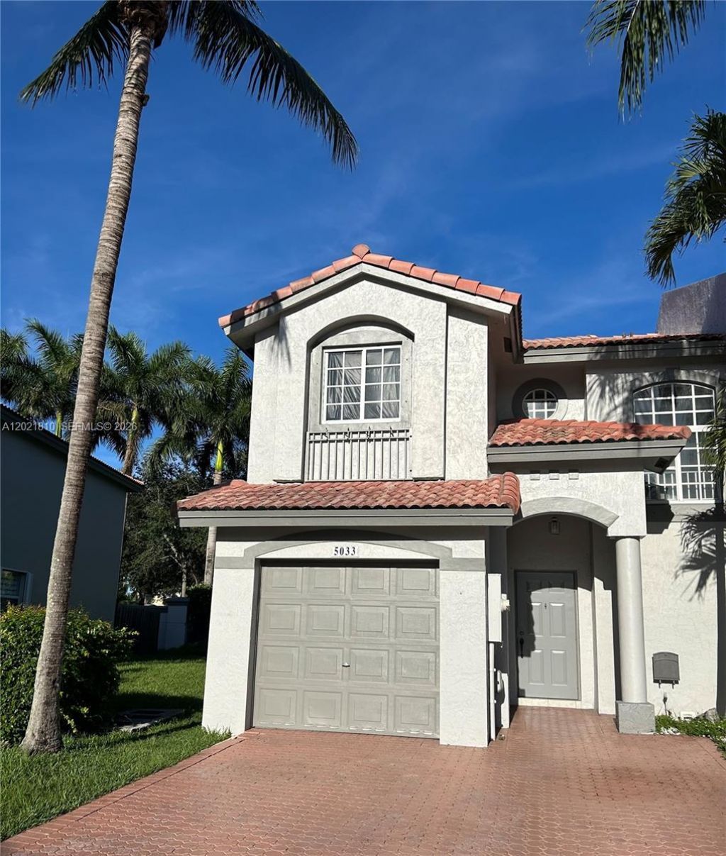 5033 NW 114th Ct, Doral, FL 33178 Photo