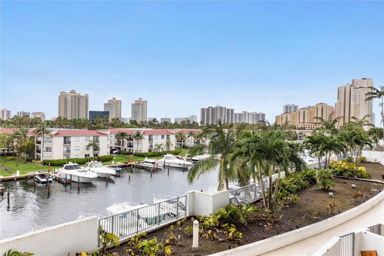 3029 NE 188th St , Unit 405, Aventura, FL 33180 Photo